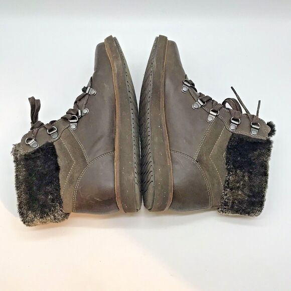 Clarks Glick Clarmont Khaki Ankle Boots Women's 8M Brown Fur Trim Lace Up Shoe - Picture 7 of 10